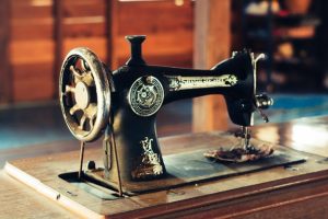 Antique Sewing Machine: How to Determine Its Value