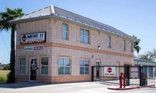 Move It Self Storage Facility at 2400 S Expy 281 in Edinburg