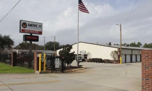 Move It Self Storage Facility at 7030 Navarre Pkwy in Navarre