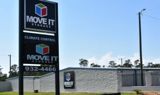 Move It Self Storage Facility at 4310 Gulf Breeze Pkwy in Gulf Breeze