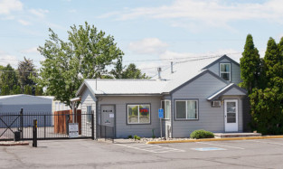 Northwest Self Storage Facility at 1401 NW 6th St in Redmond