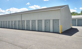 Northwest Self Storage Facility at 1575 Hickory St NE in Salem
