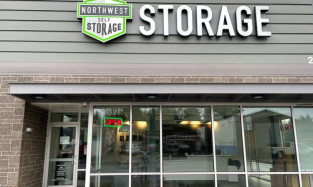 Northwest Self Storage Facility at 2922 SE 82nd Ave in Portland