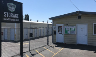 Northwest Self Storage Facility at 954 Hostetler Way W in The Dalles