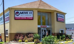 Move It Self Storage Facility at 5901 N 10th St in McAllen